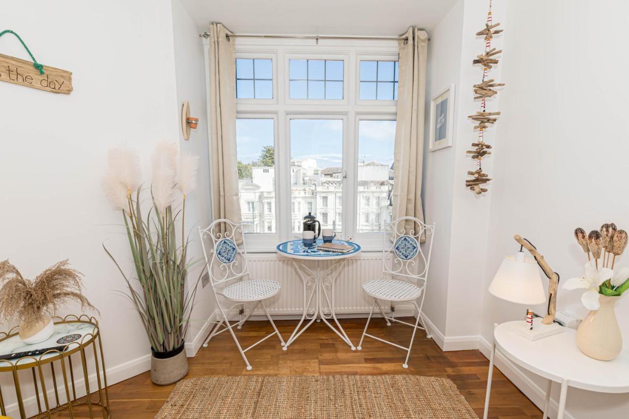 Ocean Breeze - 1 Minute From The Beach - 10 Minute From Bic - Fast Wi-Fi - Smart Tv Bornemouth Extérieur photo